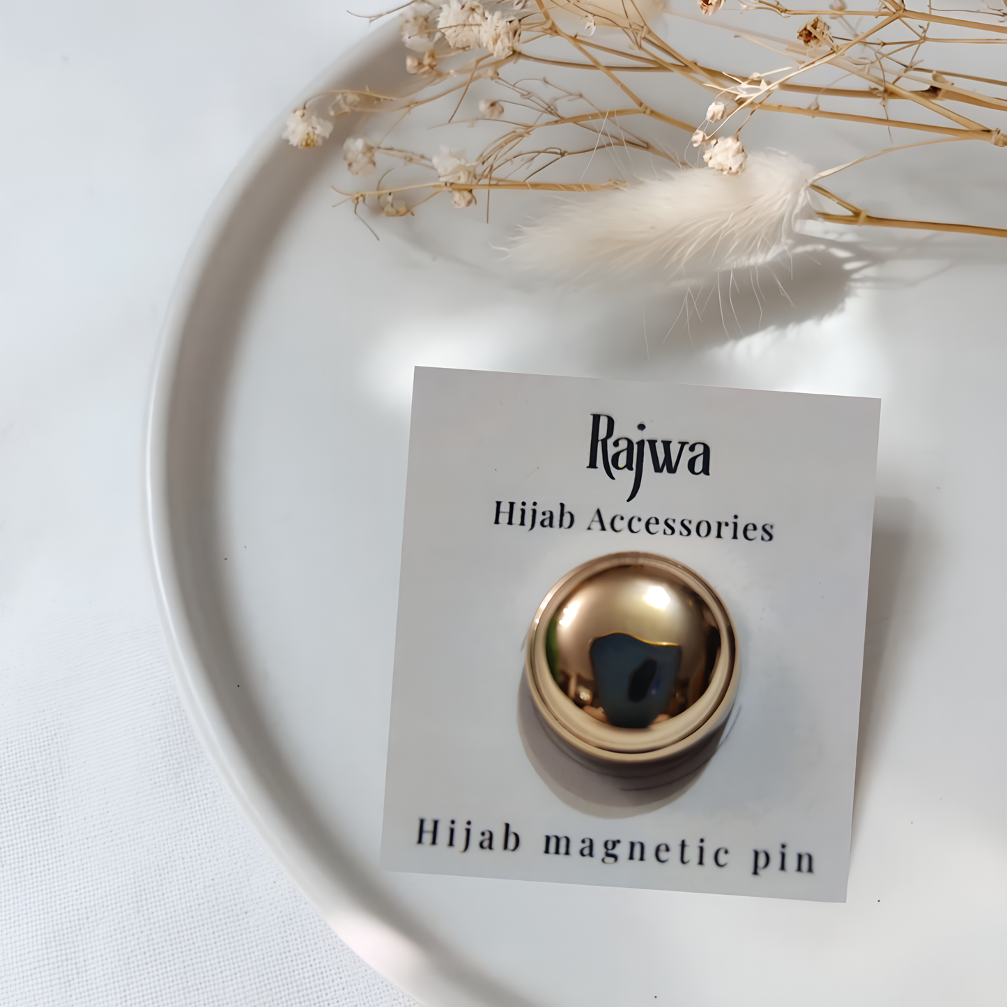 Metallic magnetic pin